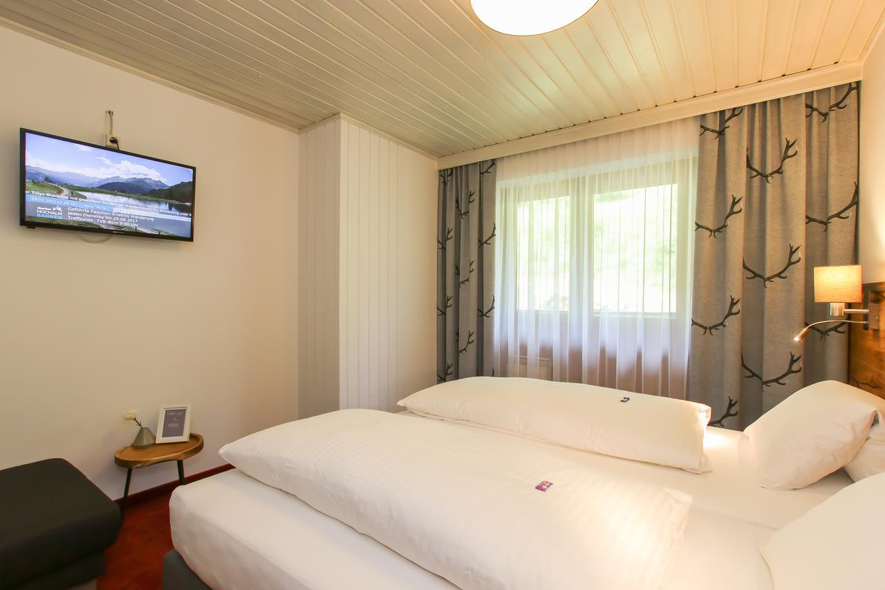 Gasthof Baerenwirt Hotel Fusch an der Grossglocknerstrasse Buitenkant foto